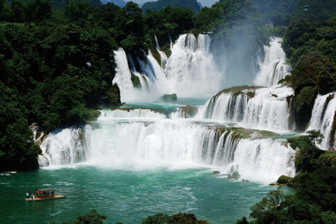 德天跨国大瀑布